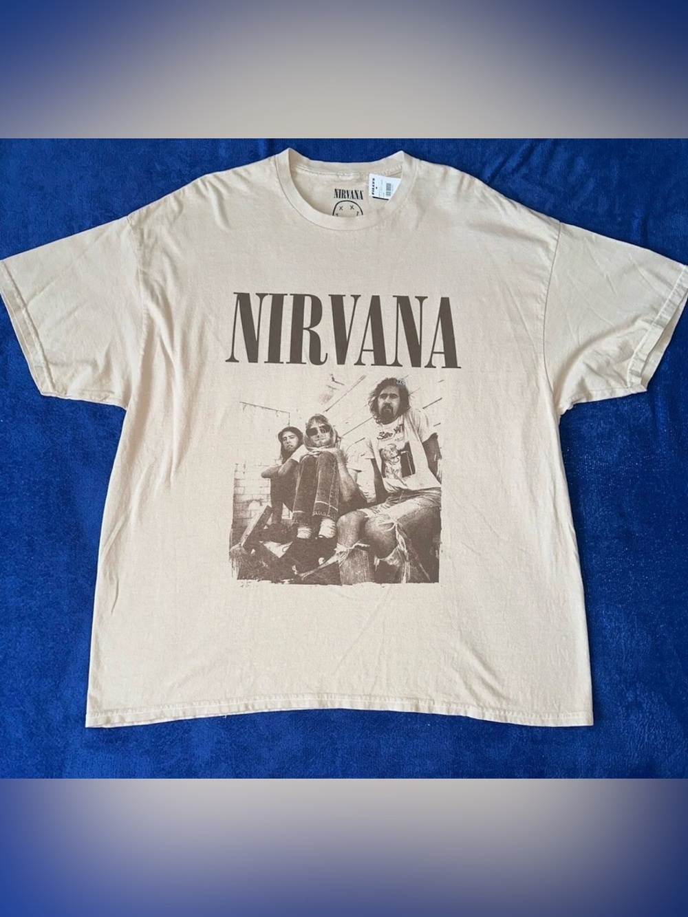 Nirvana Band T-Shirt Mens XL NWT Sand Graphic Tee Top